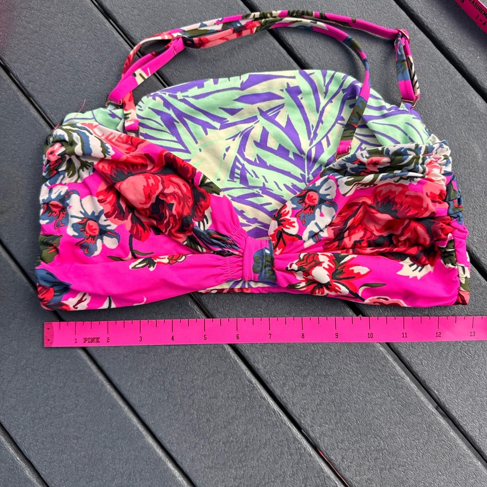 NWOT Maaji Pink and Green Floral Bikini Top